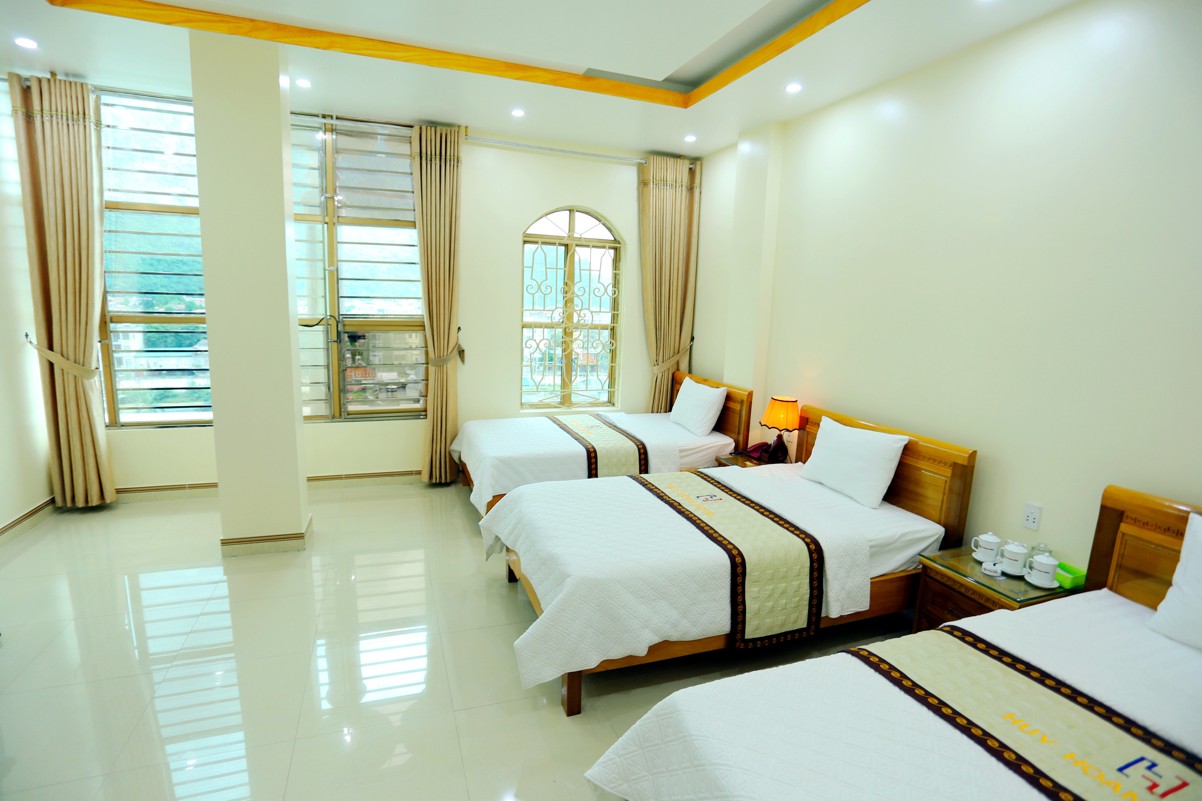 Phòng 3 giường - Khách sạn Huy Hoàn - Khách sạn tại Hà Giang - The ...